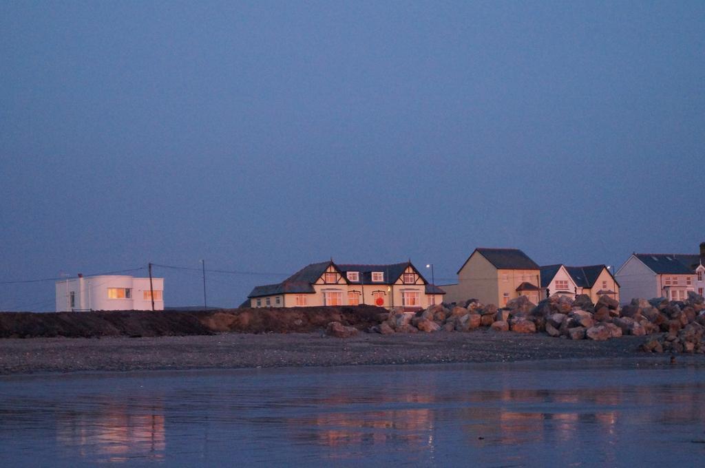 Yha Borth Hostel Buitenkant foto